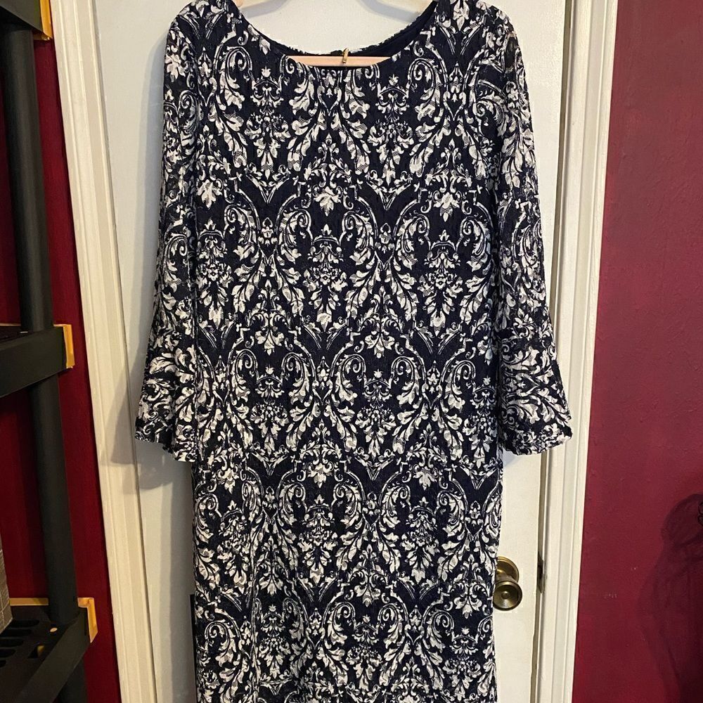 Liz Claiborne Women’s Size 14 Blue & White Lace Bell Sleeve Dress
